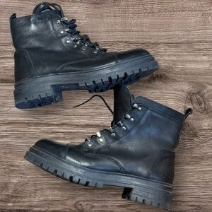 EUC Rare Leather Chabers Leather Combat Boots SZ 9 Black